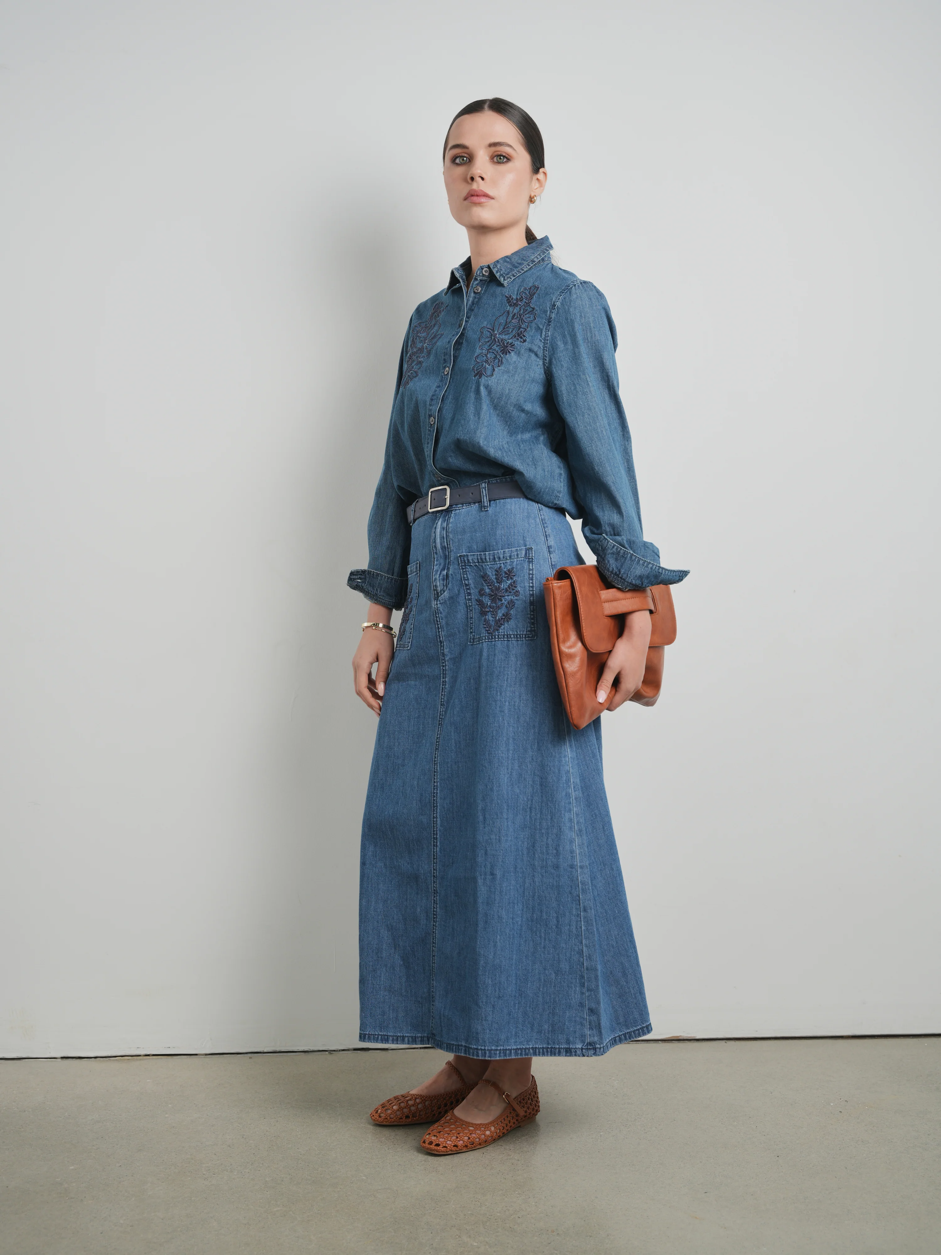 Hd Floral Embroidery Shirt - Image 3